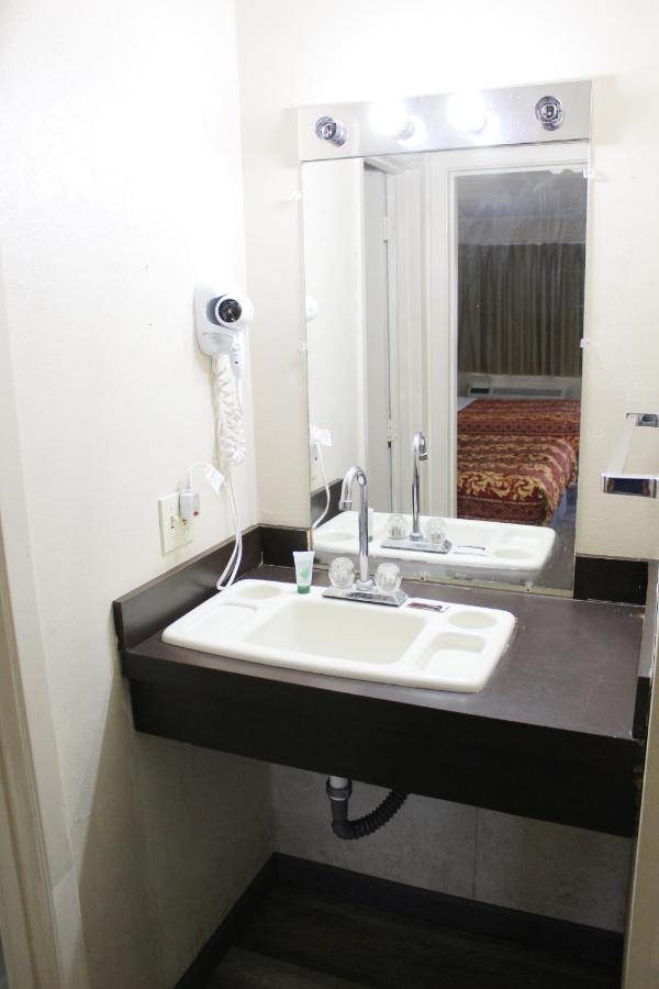 Huntington Inn Zewnętrze zdjęcie