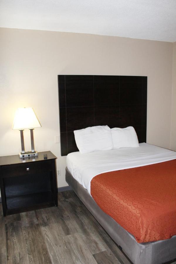 Huntington Inn Zewnętrze zdjęcie
